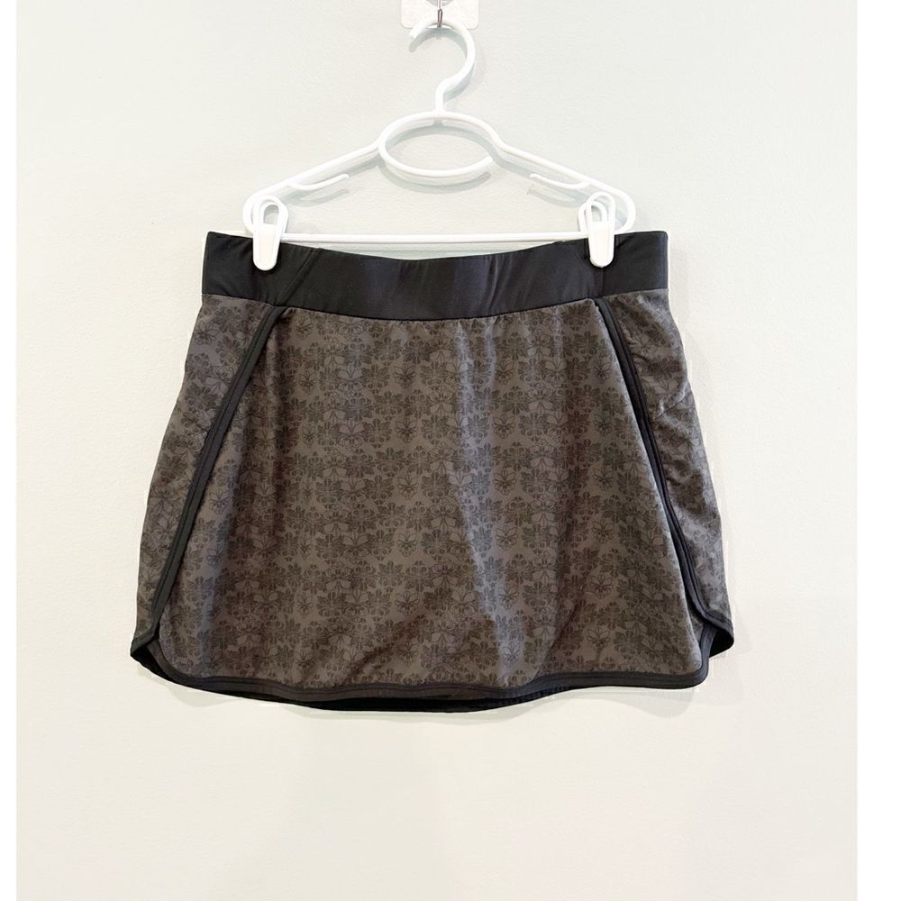 REI floral gray and black skort